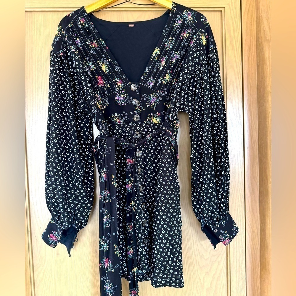 Free People Pleated V-Neck Floral Print Button Front Mini Dress/ Medium